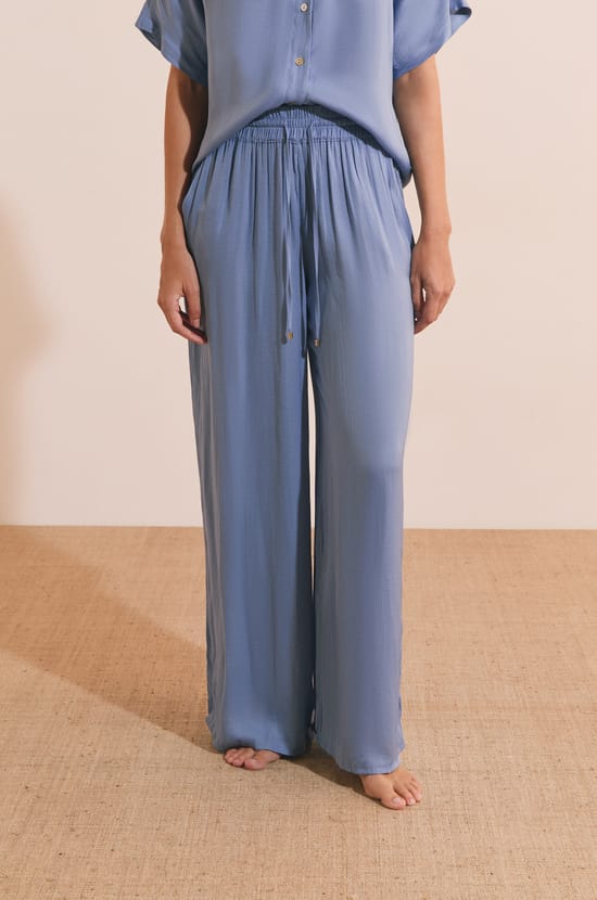 Pantalon satin&eacute; coupe large;${refinementColor}