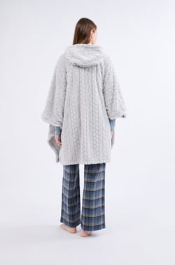 Poncho à manches 3/4;${refinementColor}