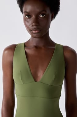 One-Piece Swimsuit;${refinementColor}