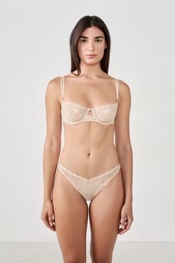 Tanga en broderie;${refinementColor}