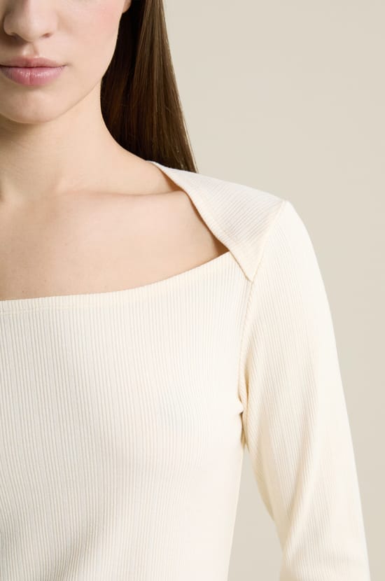 T-shirt manches longues encolure carr&eacute;e;${refinementColor}