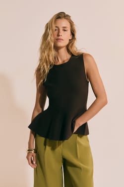 Sleeveless Top;${refinementColor}