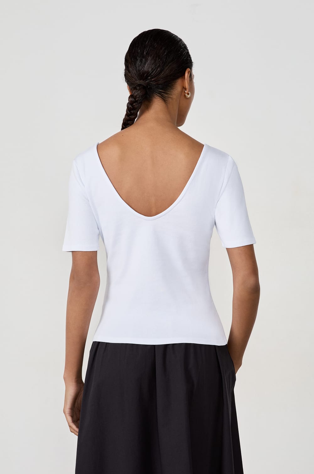 V-neck backless cotton T-shirt;${refinementColor}
