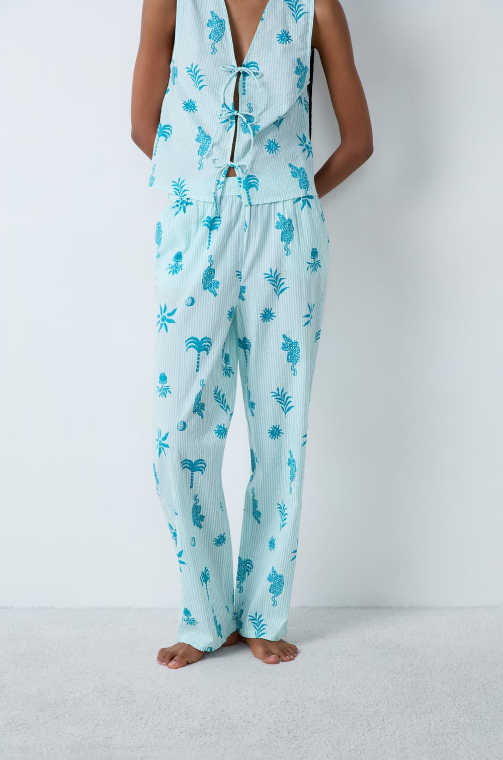Pantalon de pyjama en coton &agrave; motifs;${refinementColor}