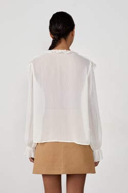 Blouse transparente avec col à volants;${refinementColor}
