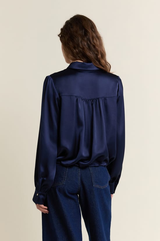 Chemise en satin;${refinementColor}