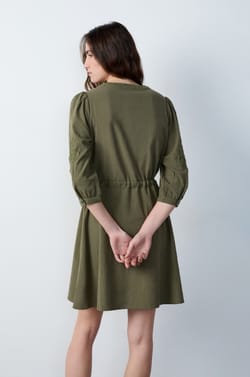 Short embroidered dress;${refinementColor}