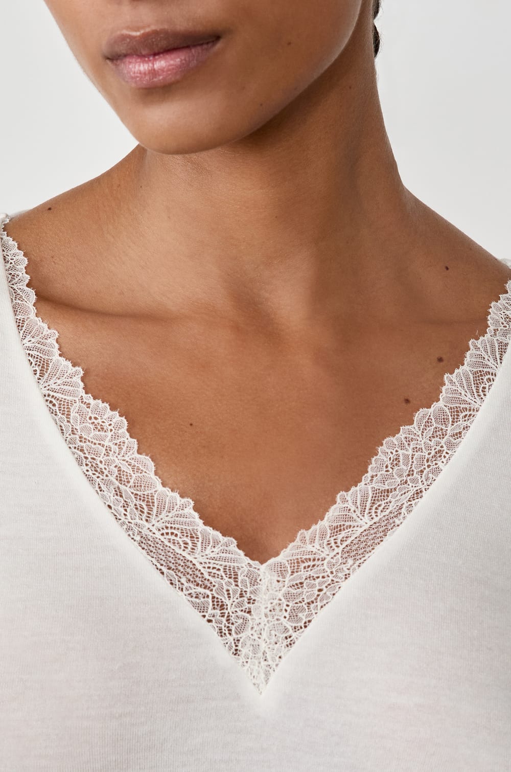 Long Sleeve Thermal Knit T-Shirt With Cashmere;${refinementColor}