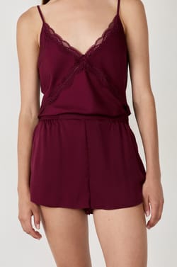 Short de pyjama en satin;${refinementColor}