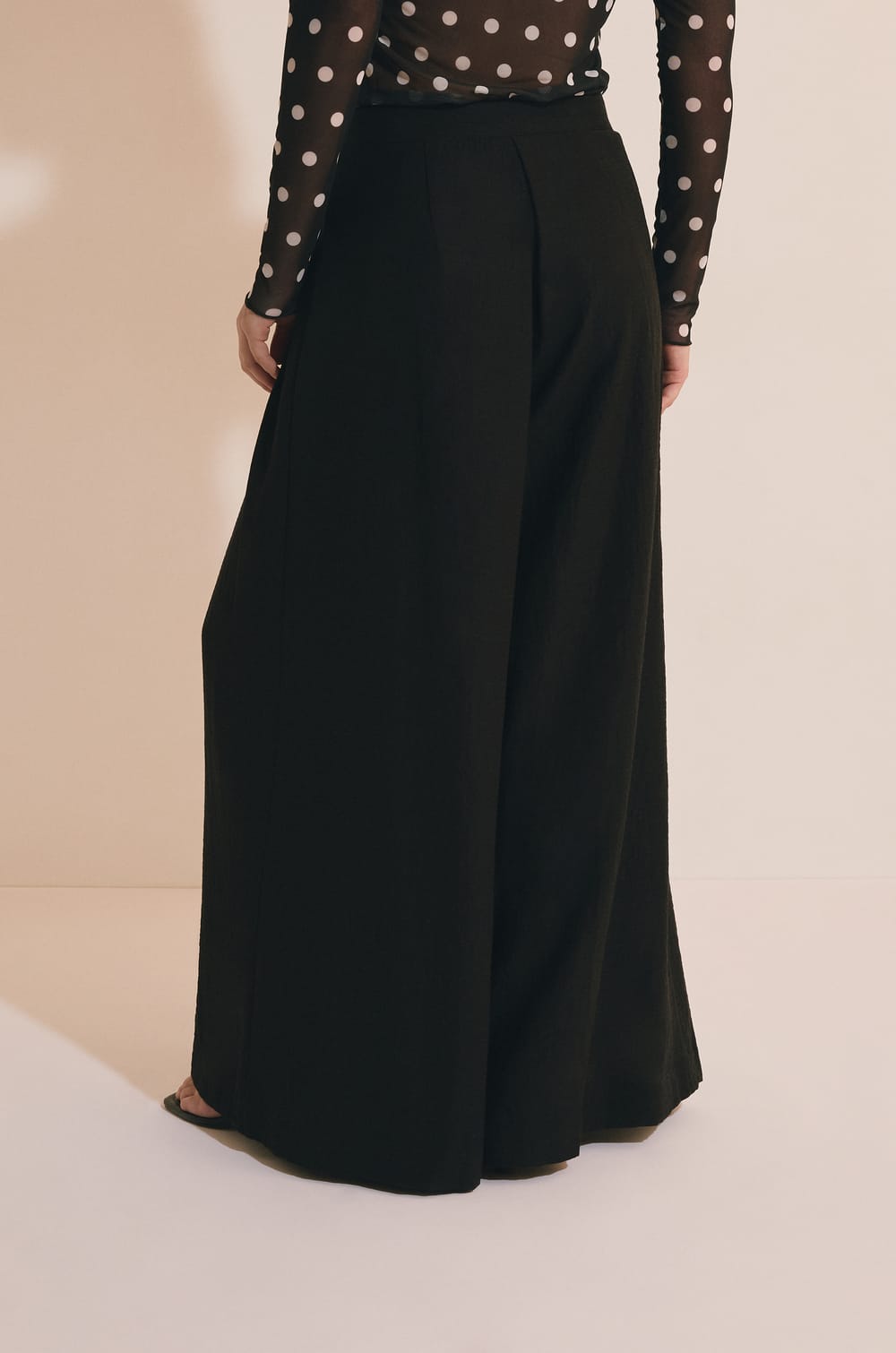 Pantalon large;${refinementColor}