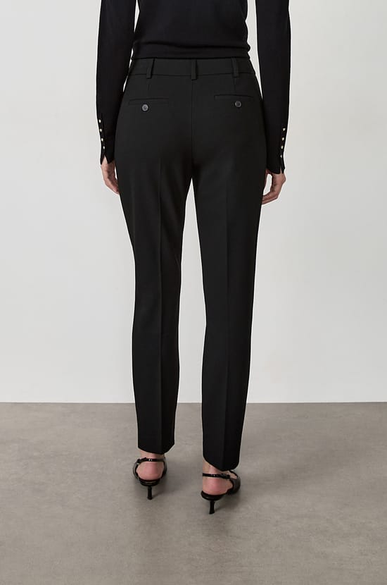 Trousers with a cigarette cut;${refinementColor}