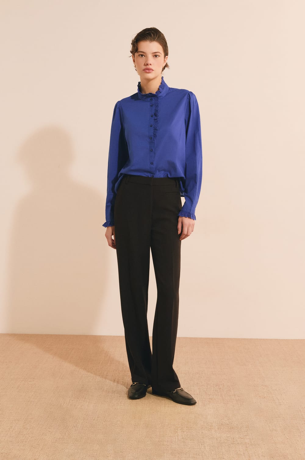 Chemise en coton avec broderie anglaise;${refinementColor}