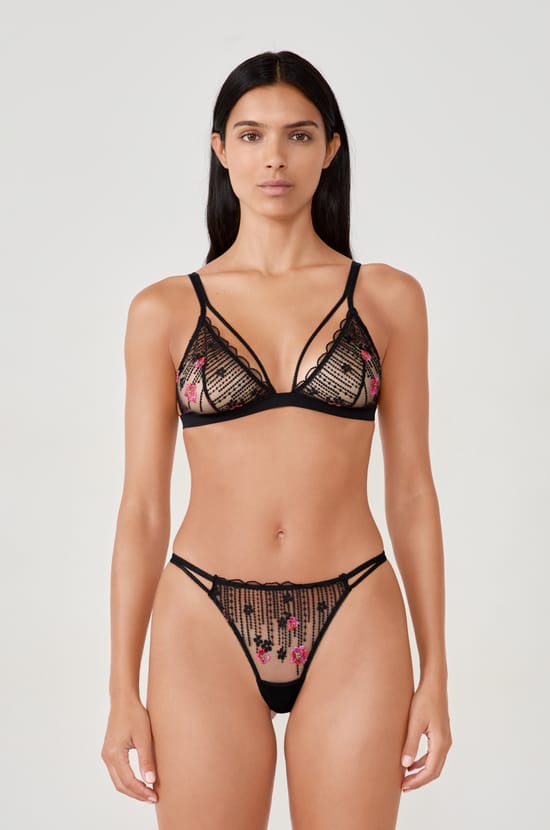String détails dentelle;${refinementColor}