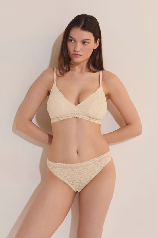 Beha N.8 - De triangel van katoen met borstvoedingsclips en lekpads;${refinementColor}