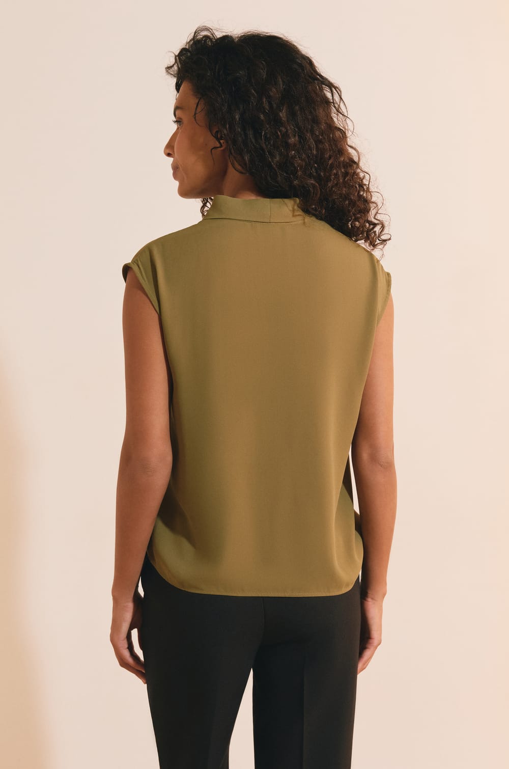 Top nouable;${refinementColor}