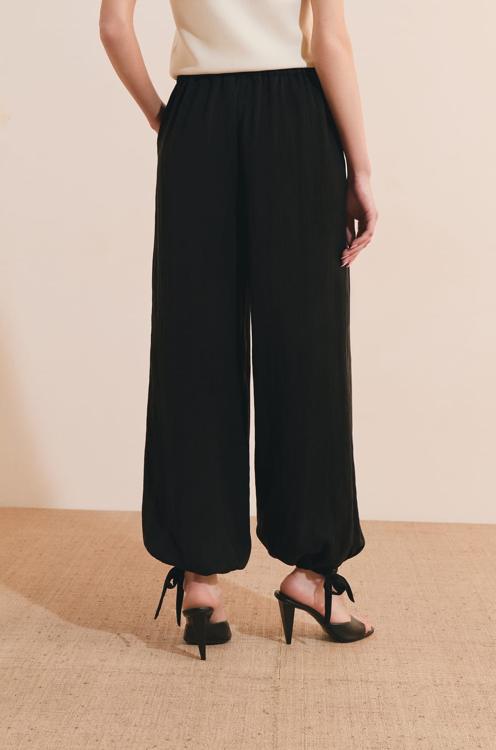 Pantalon bouffant;${refinementColor}