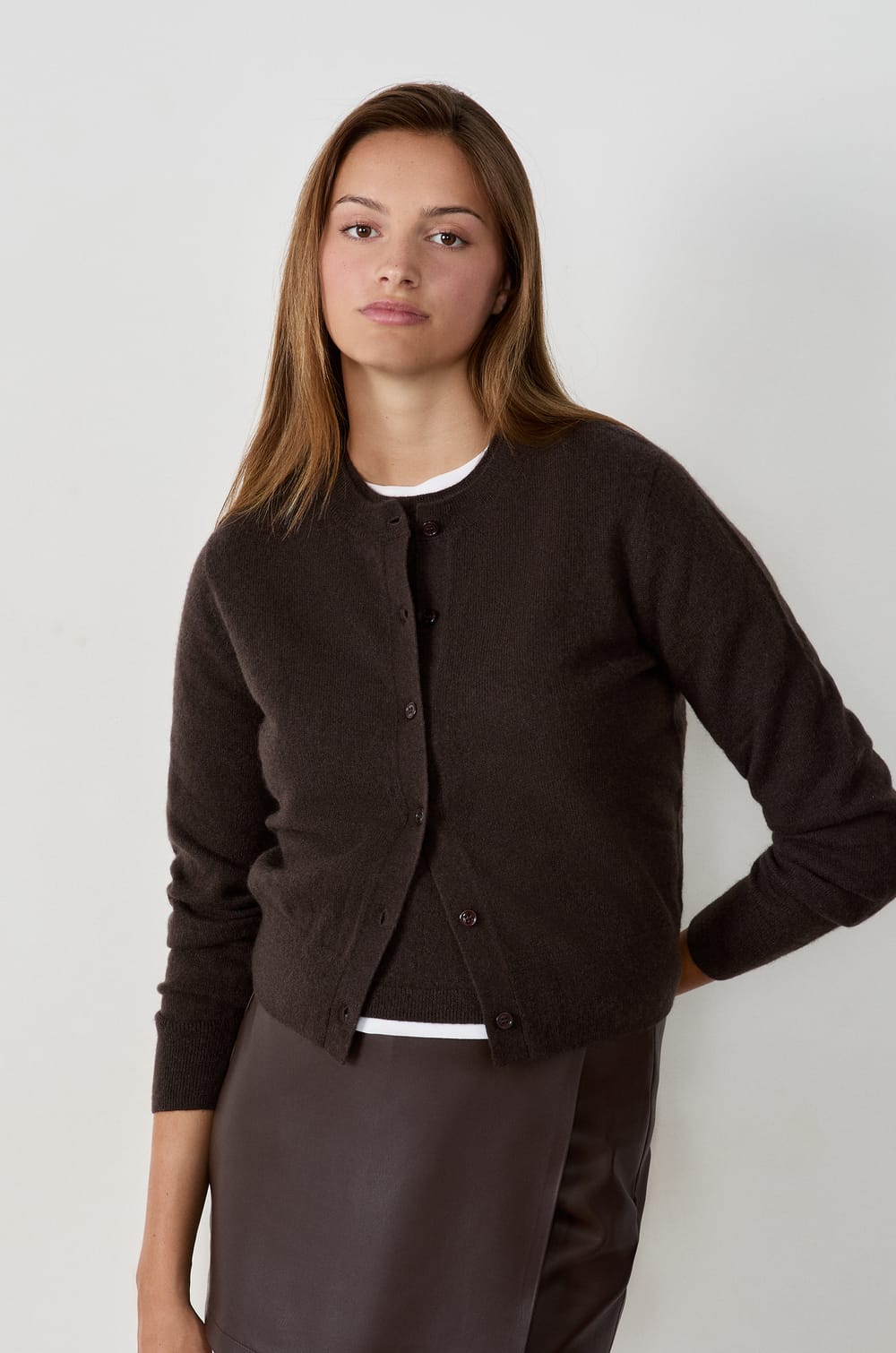 Kasjmier cardigan met knopen;${refinementColor}