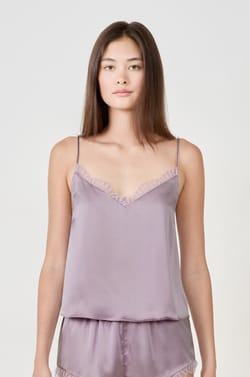 Caraco en soie détails dentelle;${refinementColor}