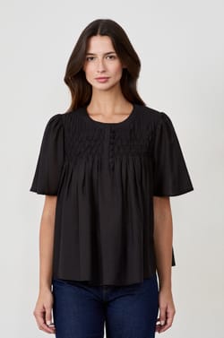 Short-sleeved blouse;${refinementColor}
