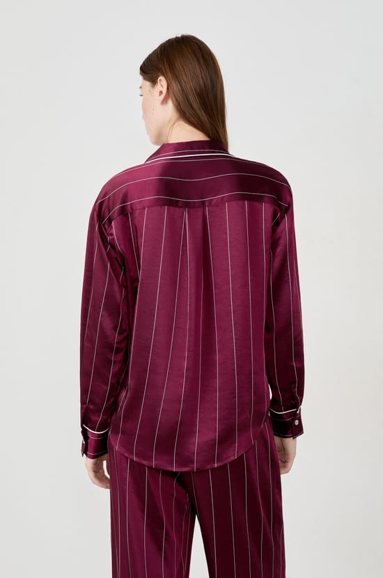 Chemise de pyjama à rayures en satin;${refinementColor}