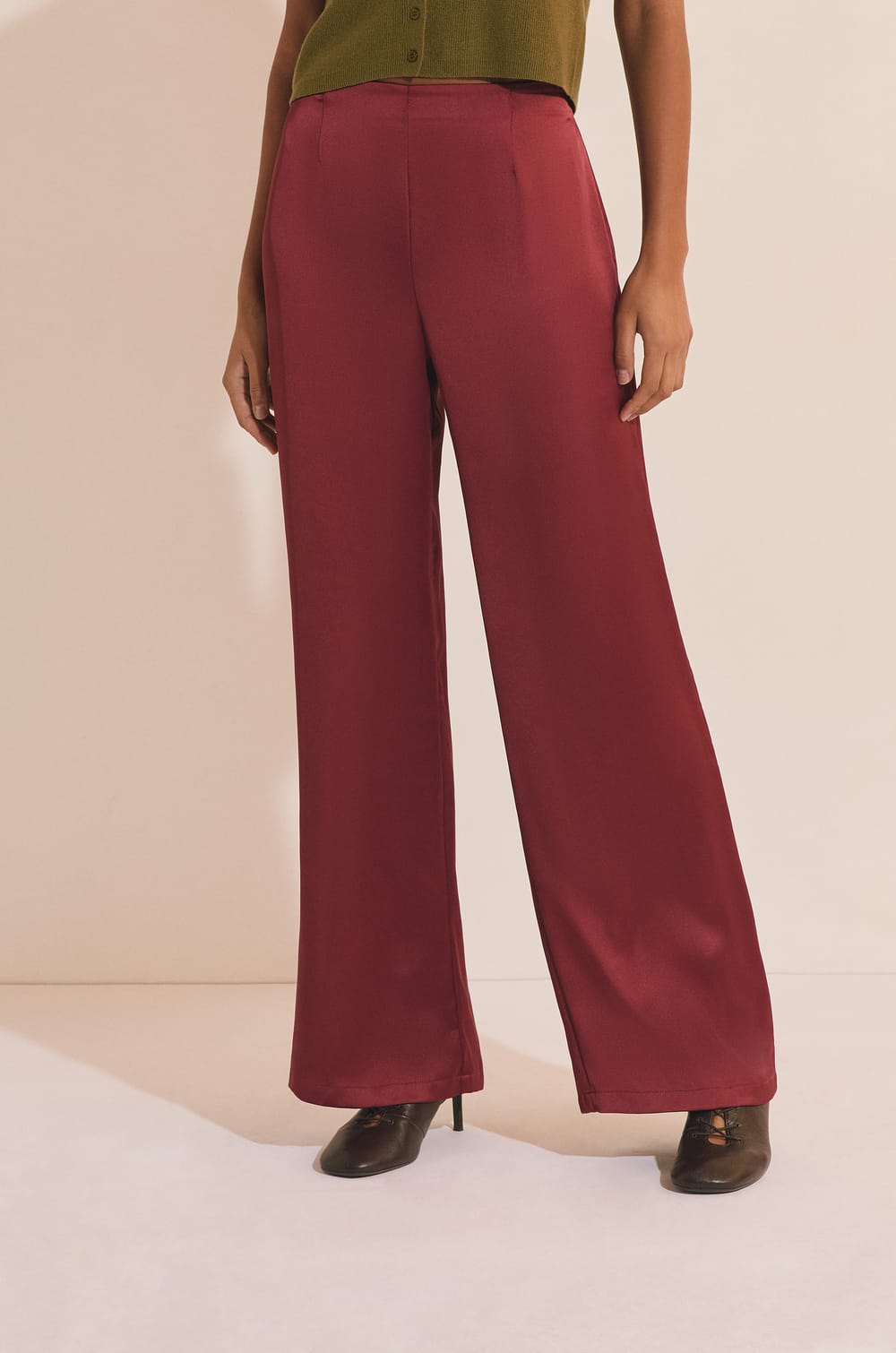 Pantalon droit satin&eacute;;${refinementColor}