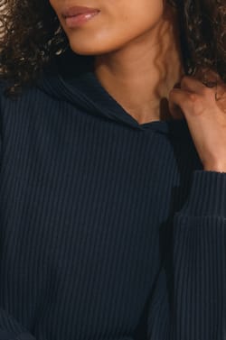 Sweatshirt de pyjama en velours c&ocirc;tel&eacute;;${refinementColor}