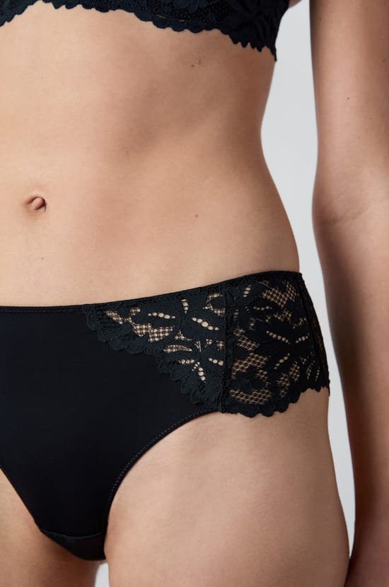 Lace Boyshort;${refinementColor}