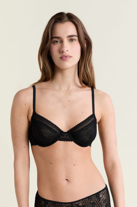 Soutien-gorge en dentelle avec bijou dor&eacute;;${refinementColor}