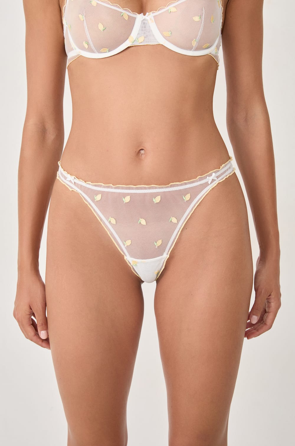 String avec broderie citron;${refinementColor}