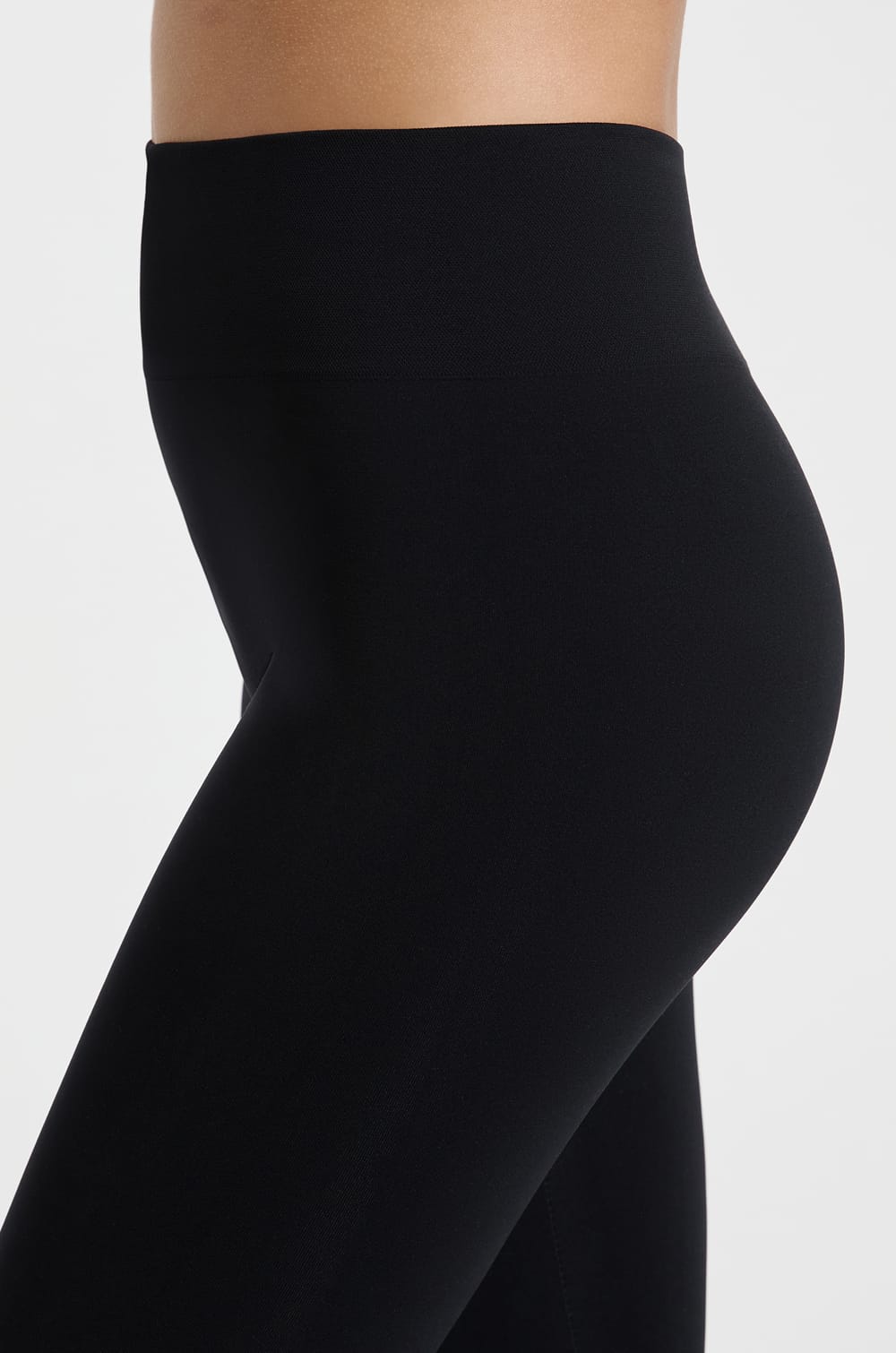 Second-skin effect leggings;${refinementColor}