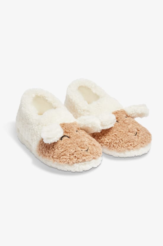 Fur Slippers;${refinementColor}