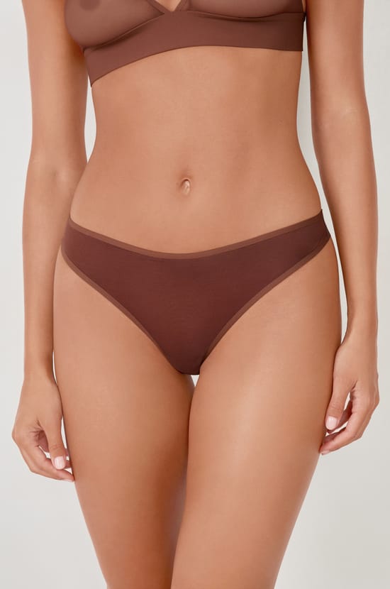 String transparent en tulle;${refinementColor}