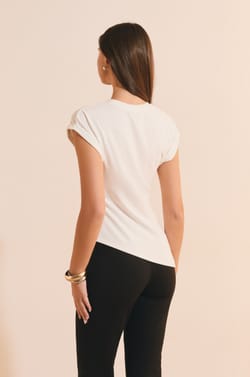 T-shirt avec liens nou&eacute;s sur le c&ocirc;t&eacute;;${refinementColor}