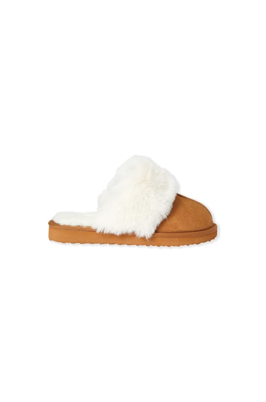 Chaussons mules;${refinementColor}