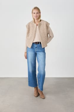 Sleeveless Jacket;${refinementColor}