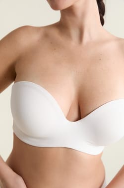 Strapless microfibre bra with removable straps, D cup;${refinementColor}