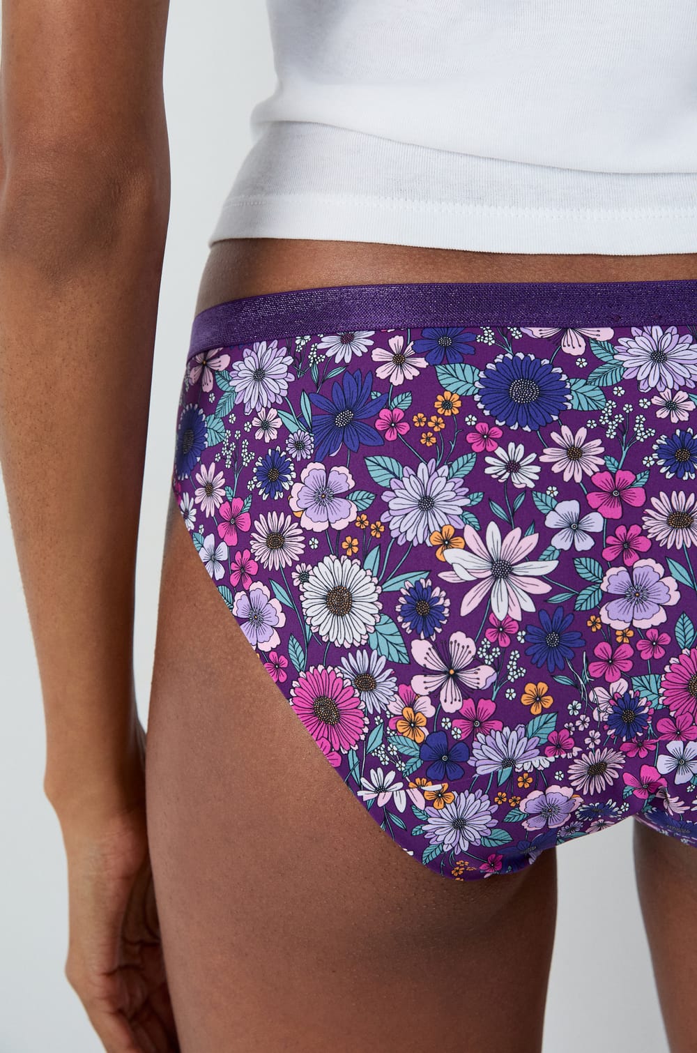 Heavy Flow - Period Brief;${refinementColor}