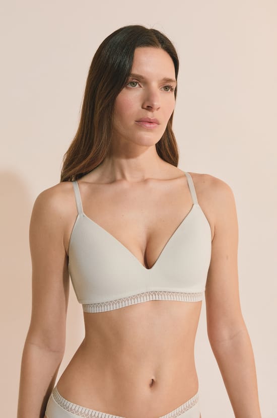 Wireless Lightly Lined Bra in Organic Cotton;${refinementColor}