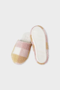 Chaussons mules polaires à carreaux;${refinementColor}