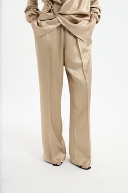 Pantal&oacute;n wide leg de cr&ecirc;pe;${refinementColor}