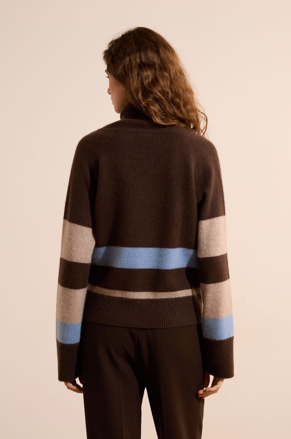 Pull col montant 100% cachemire;${refinementColor}