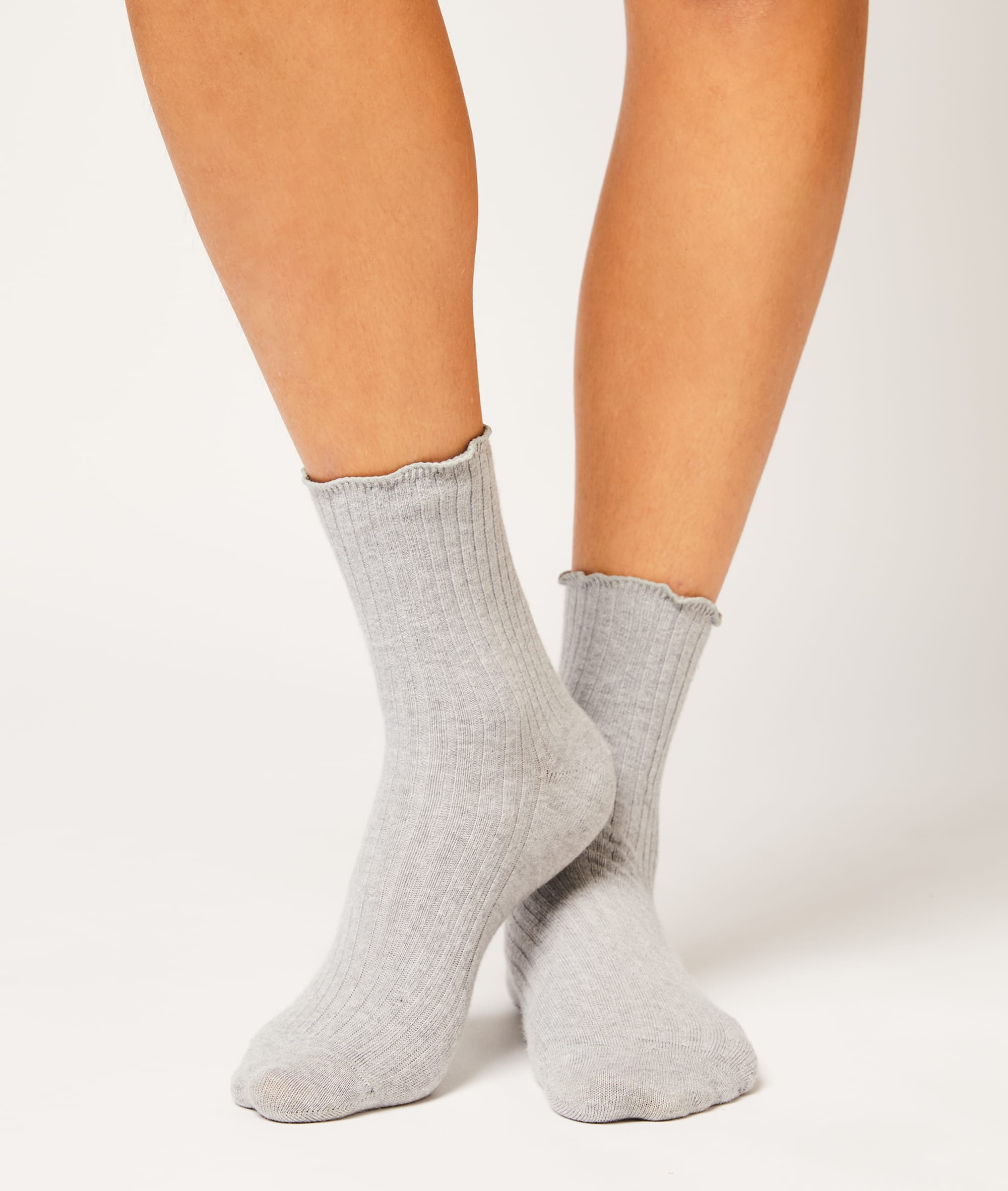 chaussettes mode unies à volants