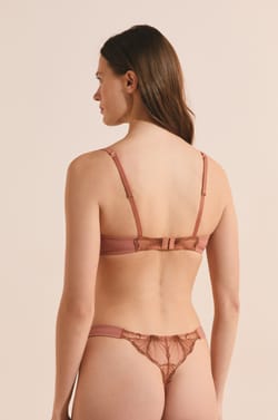 Soutien-gorge corbeille en broderie;${refinementColor}