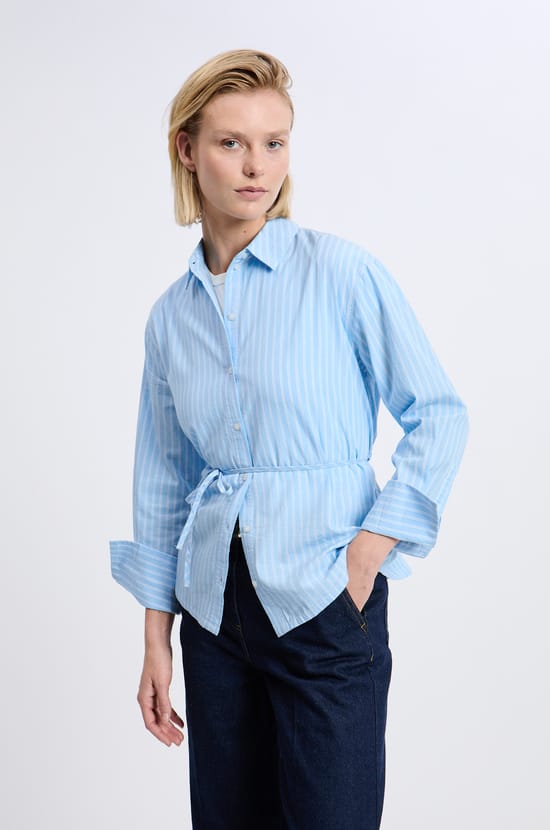Long-sleeved cotton shirt with belt;${refinementColor}
