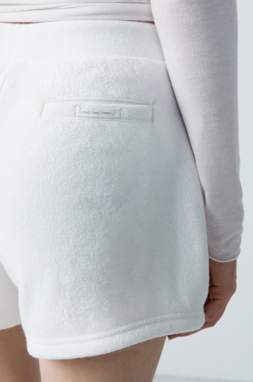 Granulated fleece shorts;${refinementColor}
