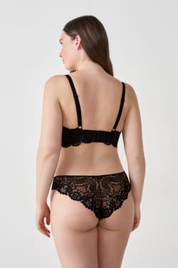 Soutien-gorge N.8 - Le triangle sans armatures;${refinementColor}