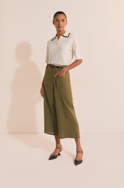 Capri-Hose mit Leinen;${refinementColor}