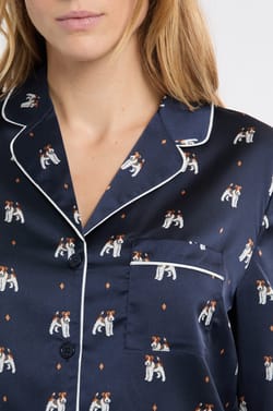Chemise de pyjama en satin à motifs chiens;${refinementColor}