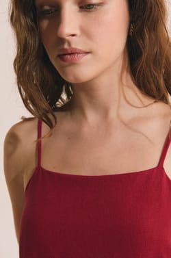 Robe courte avec lin;${refinementColor}