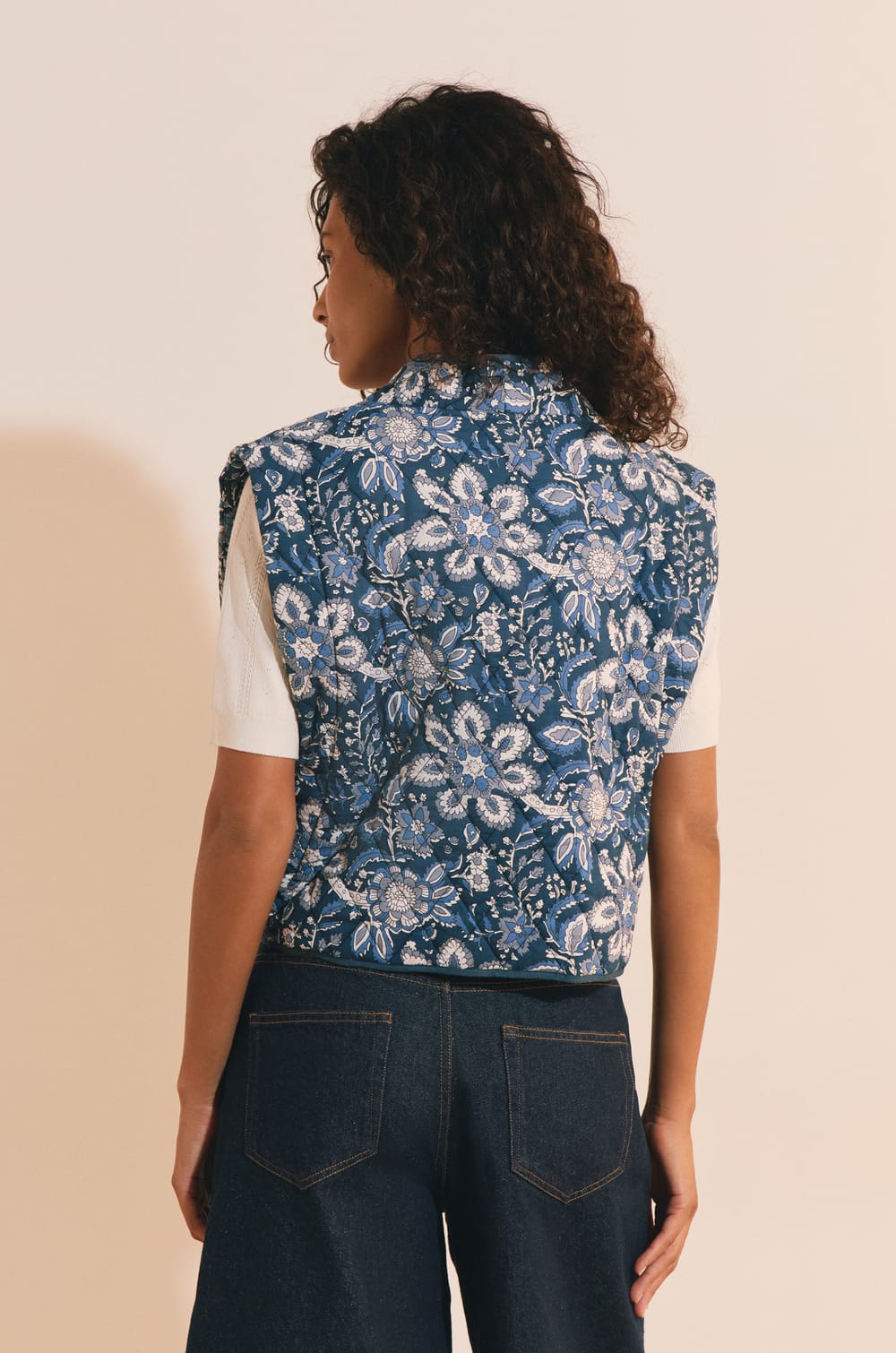 Gilet sans manches en coton &agrave; motif floral;${refinementColor}